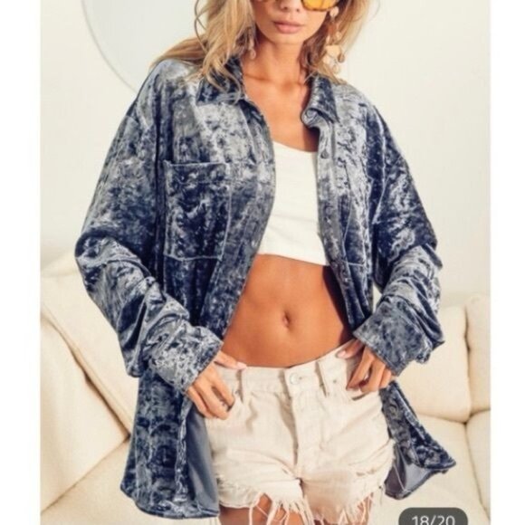 NWT Graphite Blue Crushed Velvet Long Sleeve Button Front Relaxed Fit Top - Picture 2 of 16